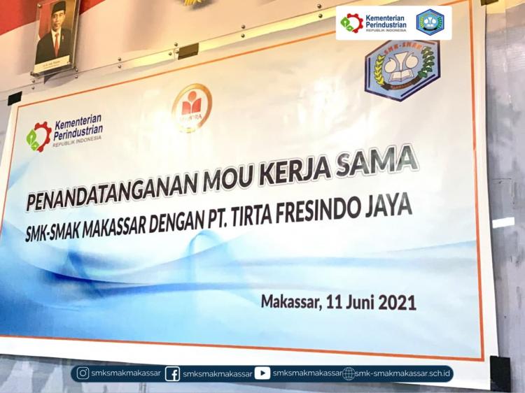 { S M A K - M A K A S S A R} : Penandatanganan MoU SMK SMAK Makassar dan PT. Tirta Fresindo Jaya