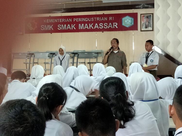 {SMK SMAK Makassar} 14 s.d 15 Desember 2019 : Pelatihan soft skill melalui nilai kearifan lokal 